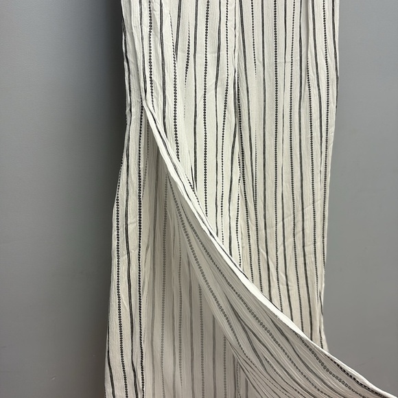 Striped Wide Leg Pants - Picture 2 of 8